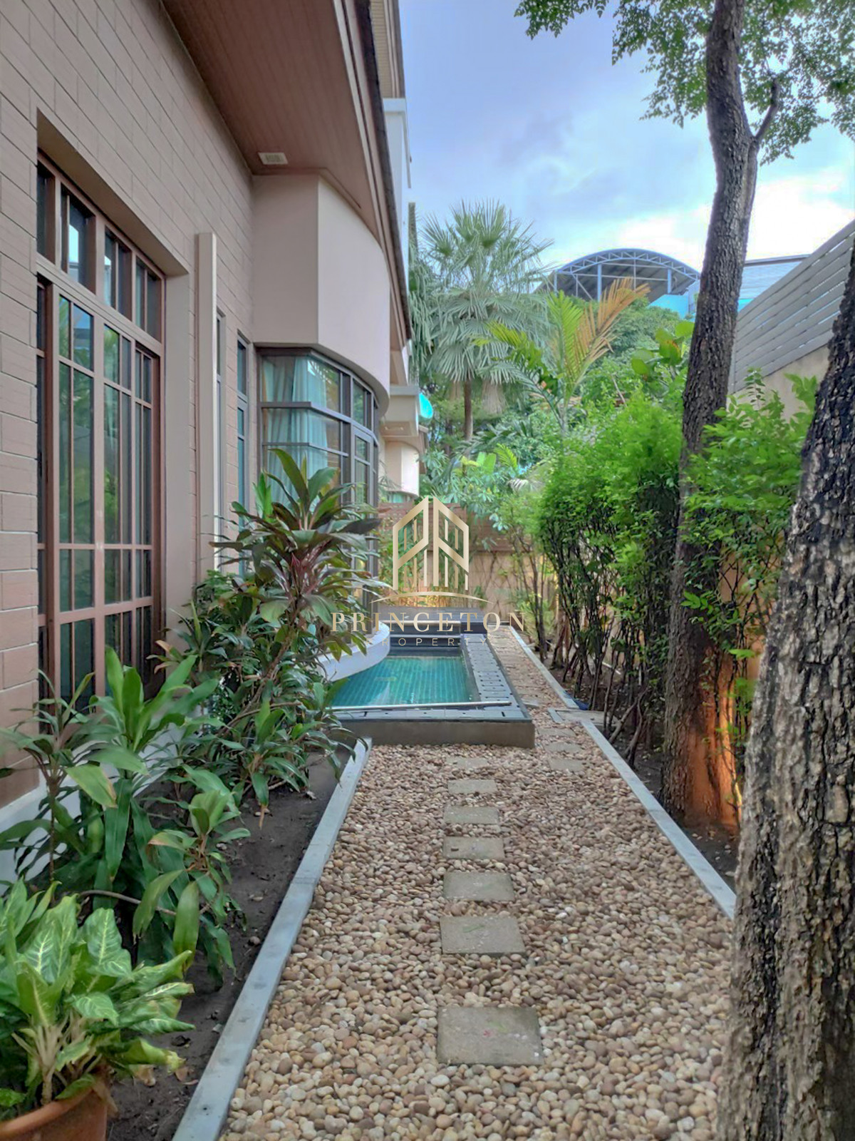 ให้เช่าบ้านอ่อนนุช อุดมสุข : ให้เช่าบ้านหรู บ้าน แสนสิริ สุขุมวิท 67 📞092-4252445 Baan Sansiri Sukhumvit 67