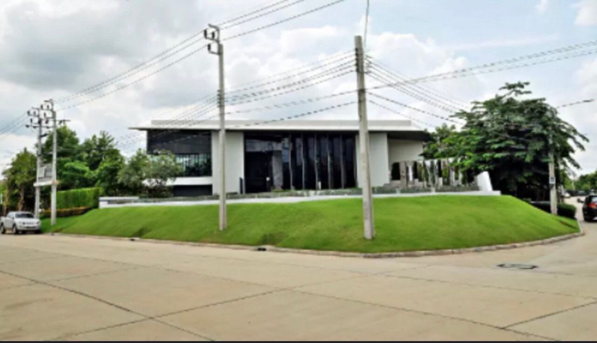 For RentHousePattanakan, Srinakarin : 2-story detached house for rent, Krungthep Kreetha, near Brighton College, Bangkok.