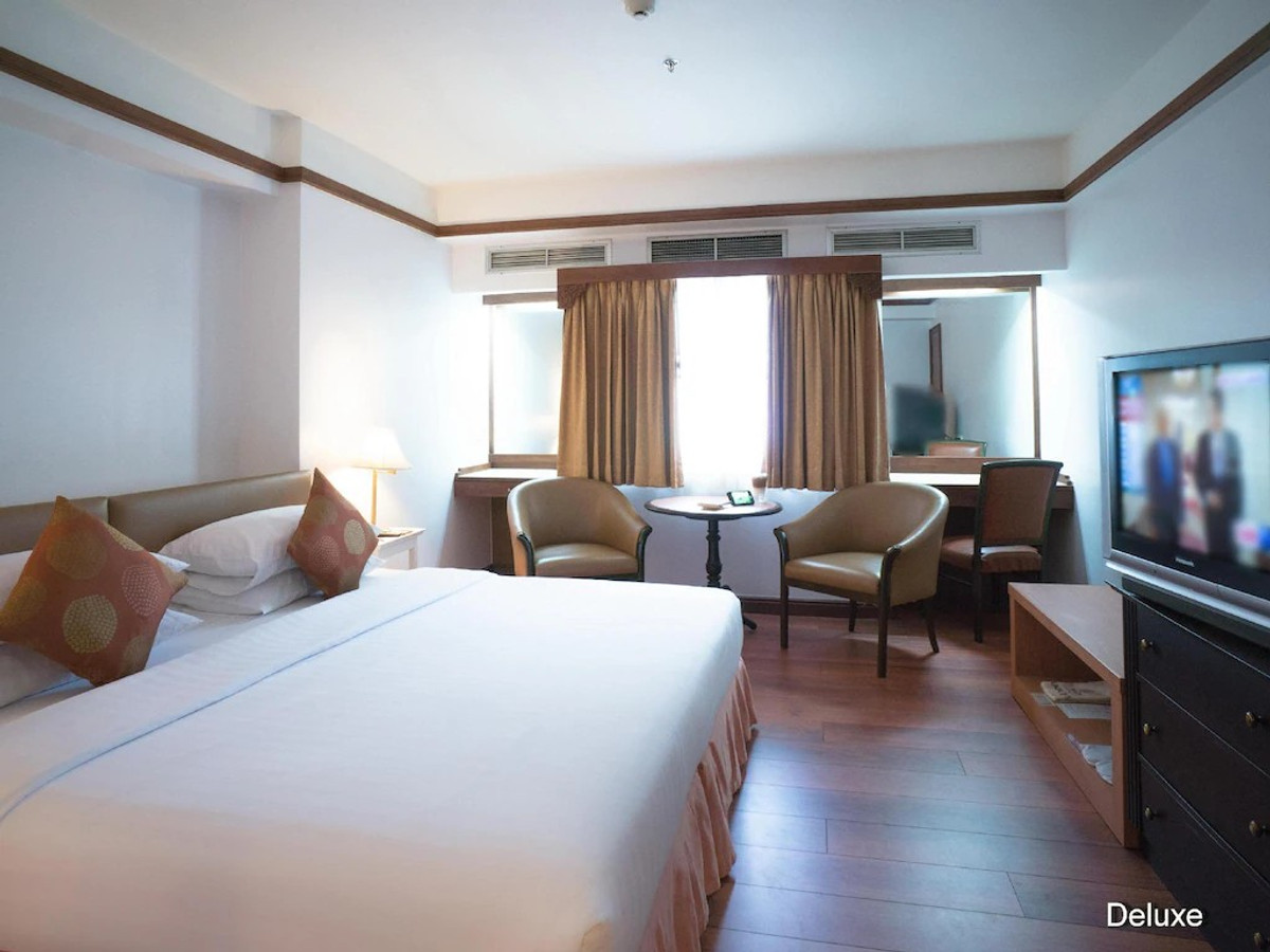 ขายกิจการโรงแรม & กิจการอพาร์ตเมนต์สีลม ศาลาแดง บางรัก : ขายโรงแรมย่านสีลม ตั้งอยู่ใจกลางย่านสีลม  ใกล้สถานี BTS สุรศักดิ์ สถานี BTS ช่องนนทรี 