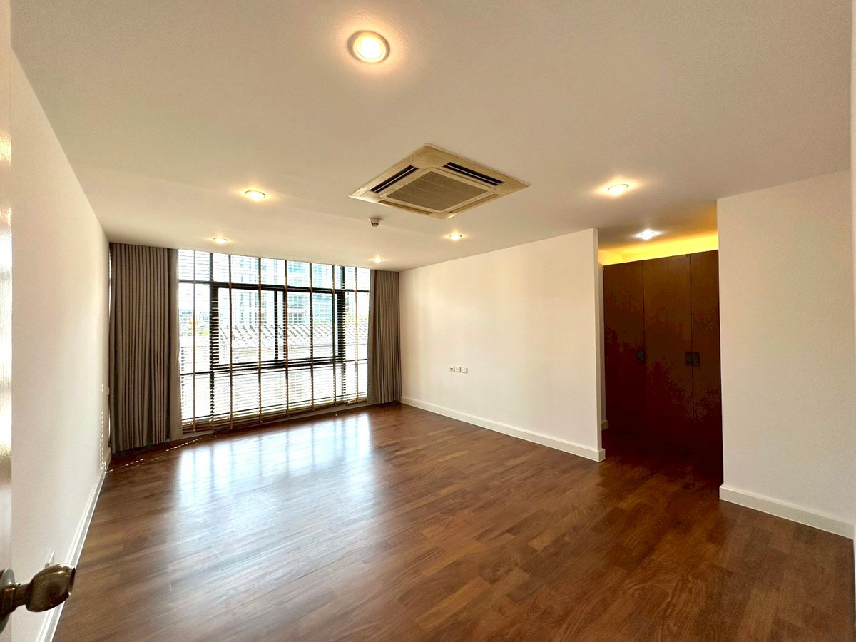 For RentCondoOnnut, Udomsuk : Condo for rent, Baan Ananda, Ekkamai area, near BTS Ekkamai, near Major Cineplex Ekkamai.