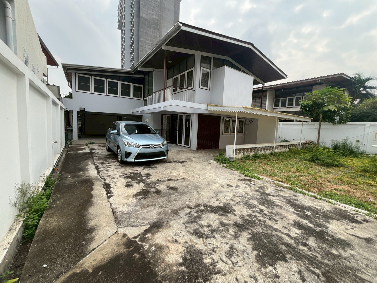 For SaleHouseSapankwai,Jatujak : 97452 - Single house for sale, Lat Phrao 12, opposite Big C Lat Phrao, near MRT Lat Phrao.