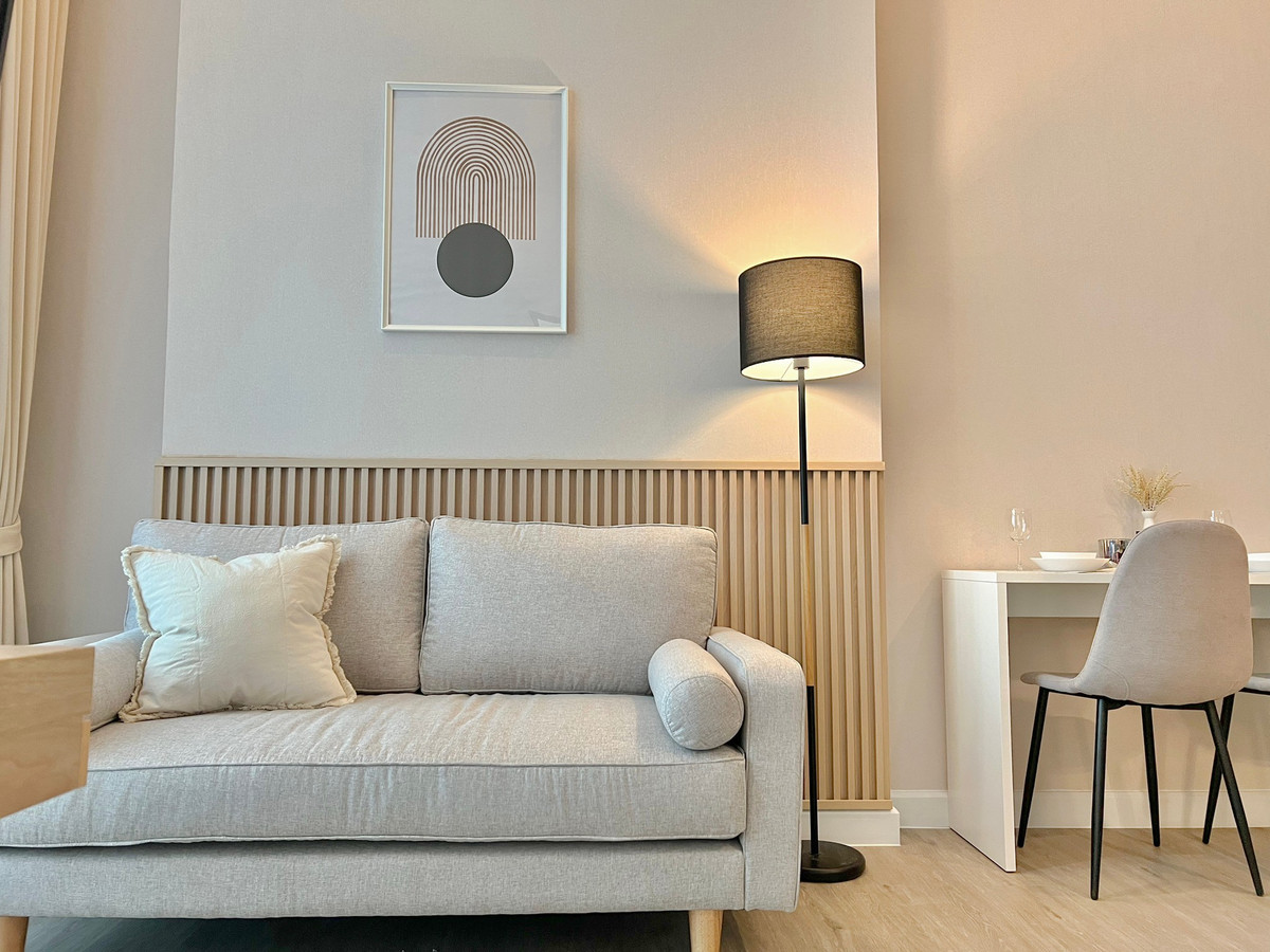 For RentCondoOnnut, Udomsuk : Condo for rent The Sky Sukhumvit Duplex room, beautiful, right on the cover, near Udomsuk BTS.