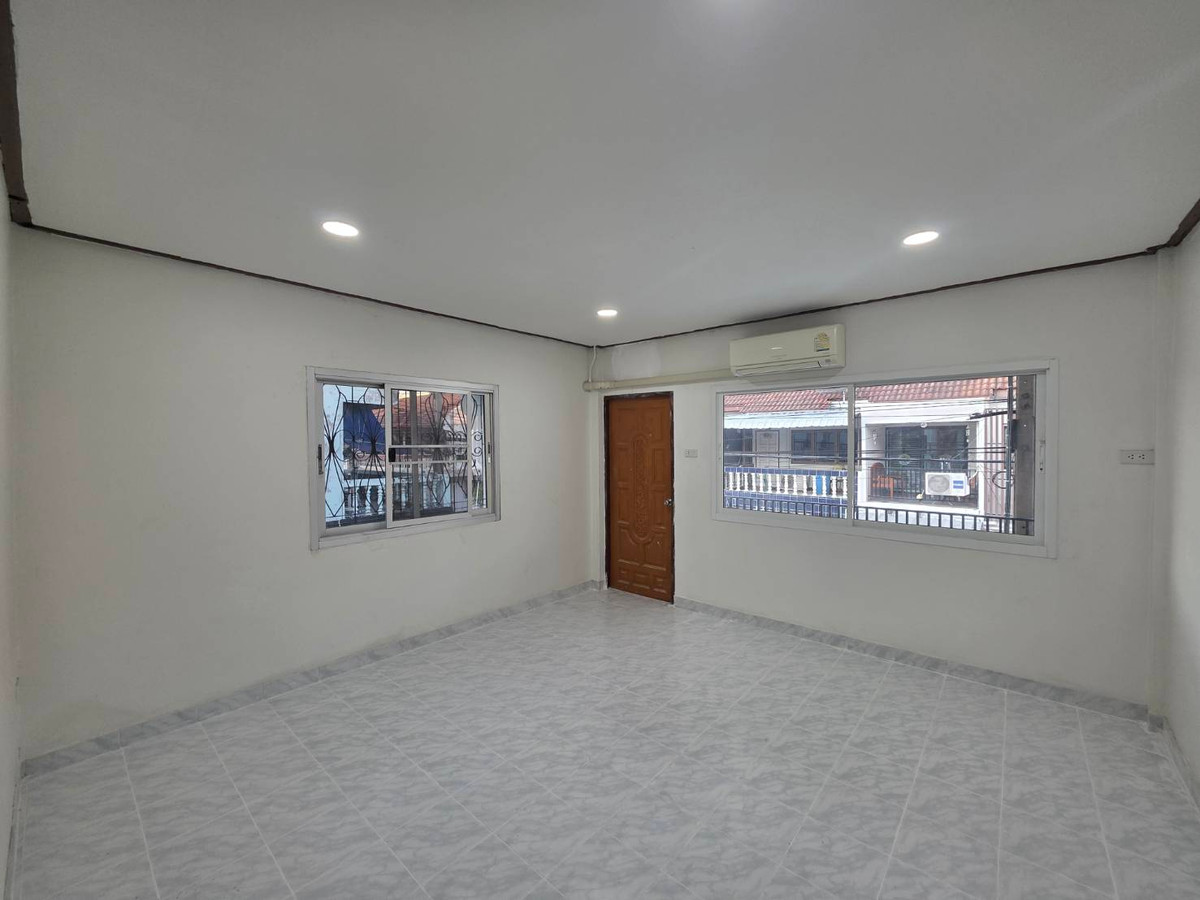 ให้เช่าทาวน์โฮมวิภาวดี ดอนเมือง หลักสี่ : ให้เช่าทาวน์เฮ้าส์ ใกล้ สนามบินดอนเมือง เพียง 3 นาที