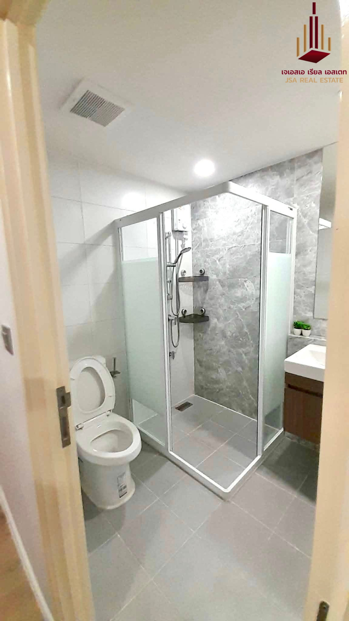 ให้เช่าคอนโดรัชดา ห้วยขวาง : ✨ For Rent : Ivory Ratchada - Ladprao Condo ✨  💰 Only 18,000 thb/month