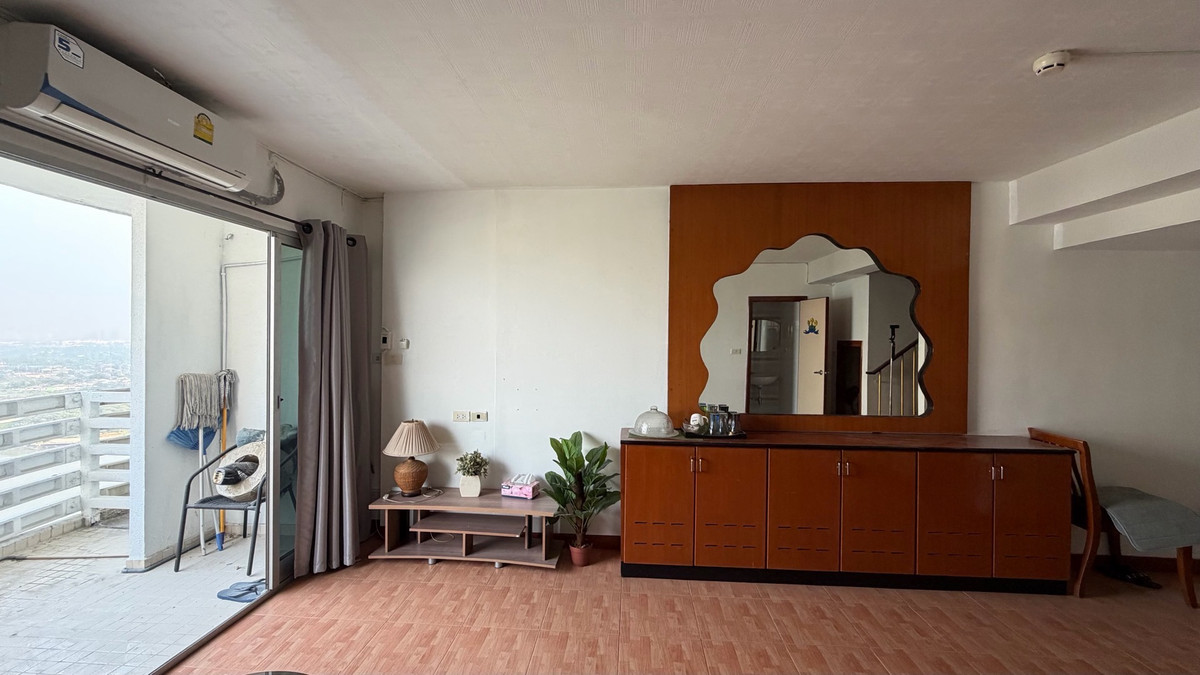 ขายคอนโดพระราม 3 สาธุประดิษฐ์ : SV City พระราม 3 อาคาร 7 ชั้น 26–27 ห้องสูง โปร่ง โล่ง ลมดี หันทิศตะวันออก รับแดดเช้าอ่อน ๆ ไม่ร้อนบ่าย พื้นที่ใช้สอย 179.64 ตร.ม.