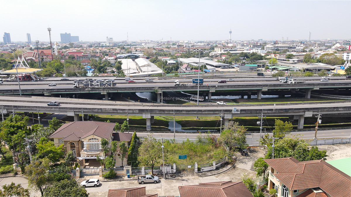 ขายที่ดินพัฒนาการ ศรีนครินทร์ : ที่ดินเปล่า ใน ม.บ้านนันทวัน ศรีนครินทร์