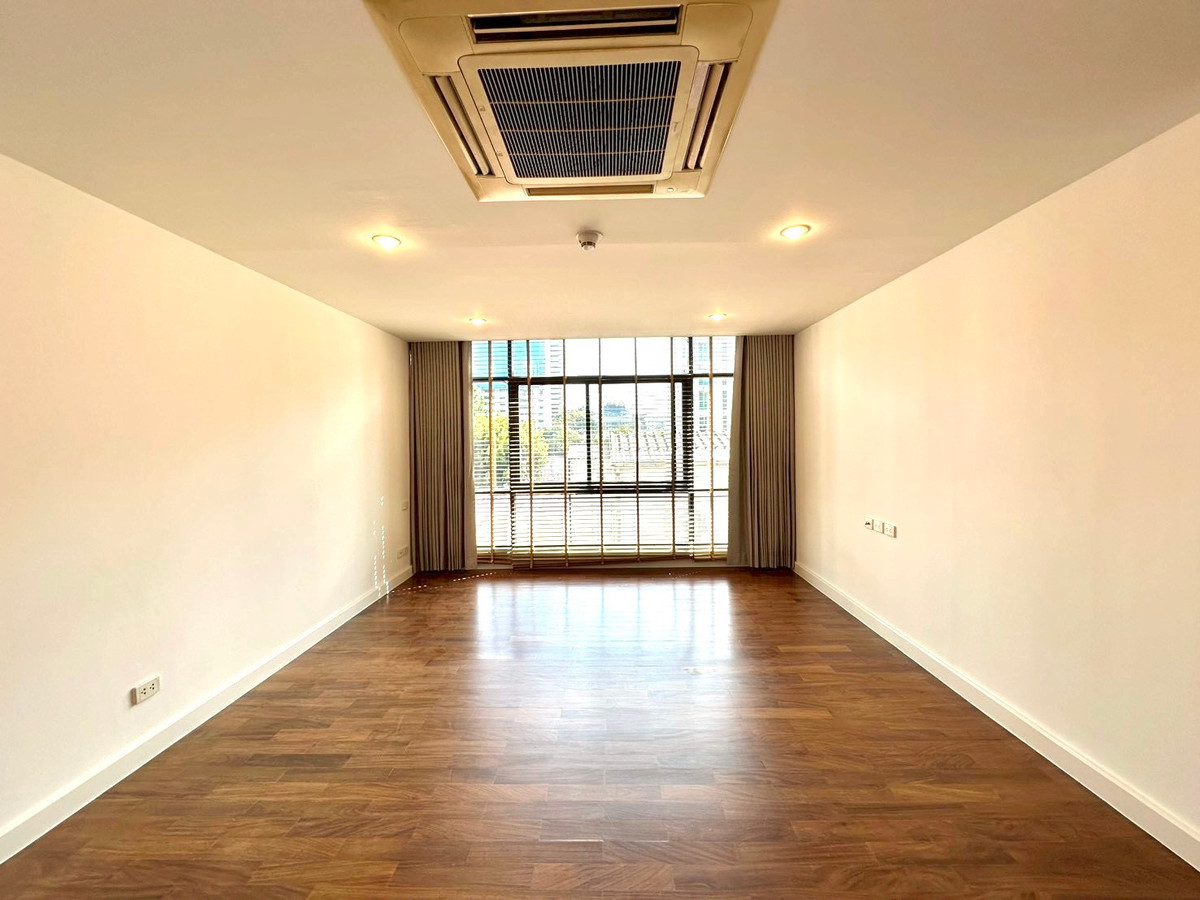 For RentCondoOnnut, Udomsuk : Condo for rent, Baan Ananda, Ekkamai area, near BTS Ekkamai, near Major Cineplex Ekkamai.