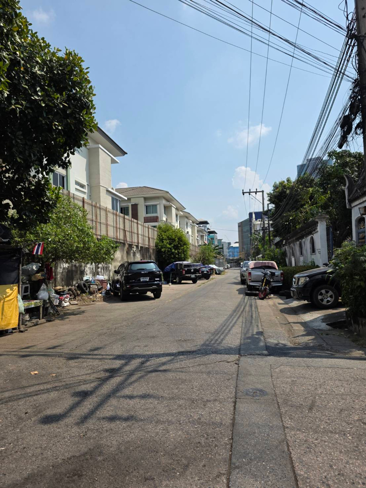 For SaleLandSathorn, Narathiwat : Land for sale on Nonsi Road Near Thanulux Co., Ltd.