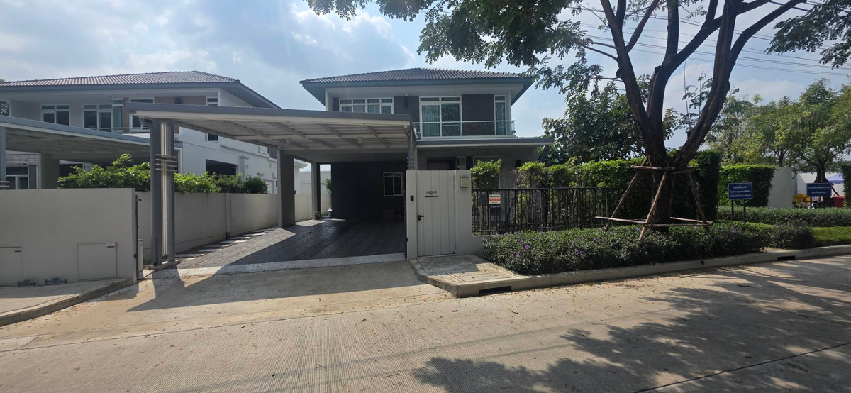 ขายบ้านลาดกระบัง สุวรรณภูมิ : ขายถูกมาก บ้านหลังมุม มัณฑนา2 มอเตอร์เวย์ - กรุงเทพกรีฑาตัดใหม่ ลาดกระบัง สุวรรณภูมิ ต้นโครงการ หน้าบ้านไม่ชนกับใคร 