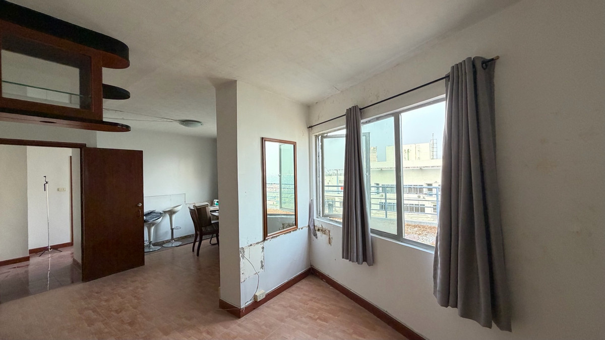 ขายคอนโดพระราม 3 สาธุประดิษฐ์ : SV City พระราม 3 อาคาร 7 ชั้น 26–27 ห้องสูง โปร่ง โล่ง ลมดี หันทิศตะวันออก รับแดดเช้าอ่อน ๆ ไม่ร้อนบ่าย พื้นที่ใช้สอย 179.64 ตร.ม.