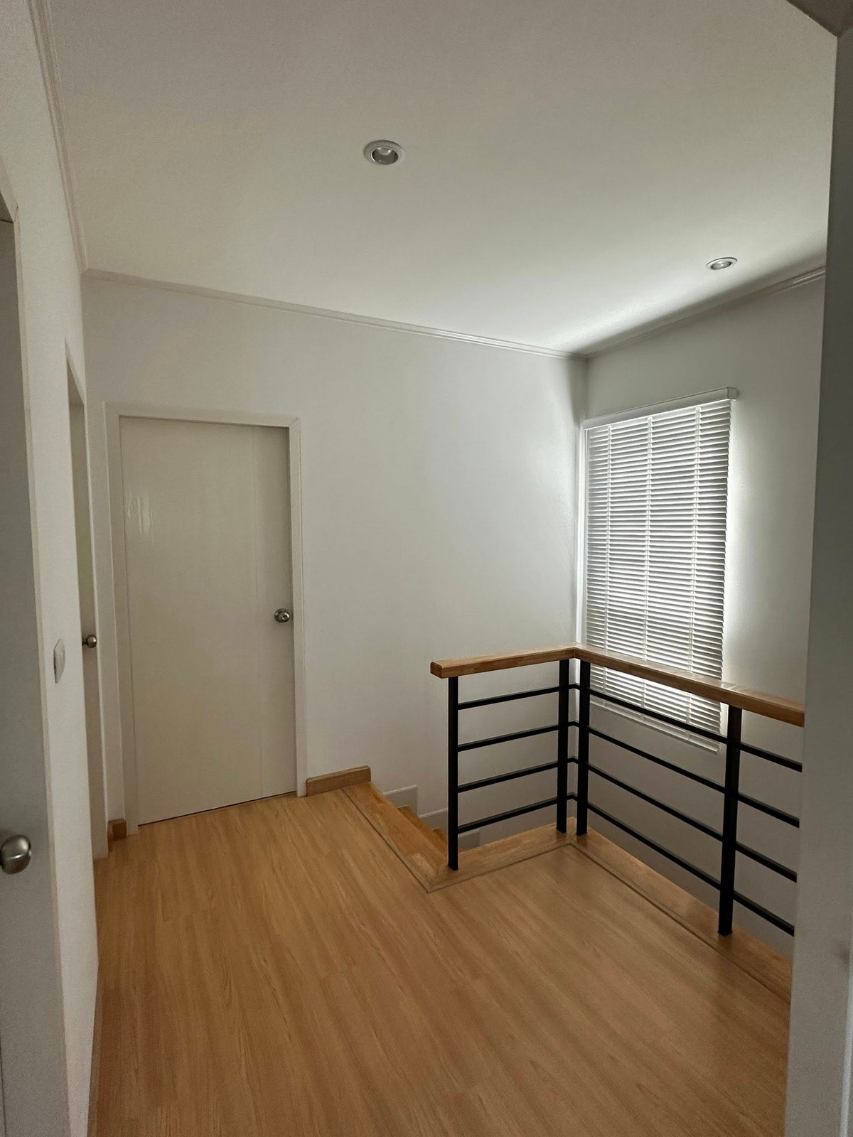 For SaleHouseLadkrabang, Suwannaphum Airport : 38.8 sq m, 3 bedrooms, 2 bathrooms, 2-story semi-detached house, Supalai Pride Bangna, Lat Krabang.