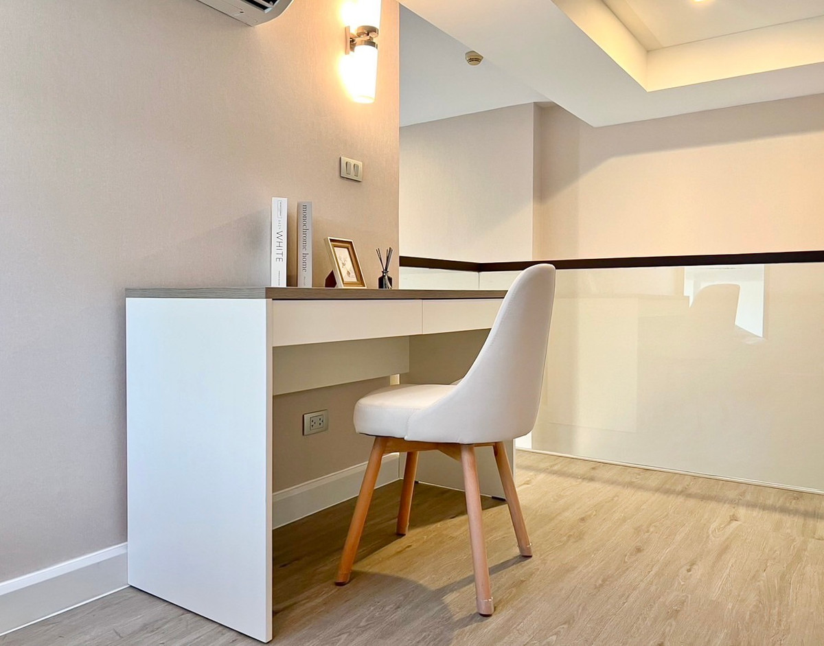 For RentCondoOnnut, Udomsuk : Condo for rent The Sky Sukhumvit Duplex room, beautiful, right on the cover, near Udomsuk BTS.