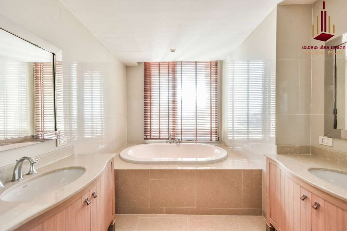 ให้เช่าคอนโดสาทร นราธิวาส : ✨ For Rent : The Empire Place  Condo ✨  💰 Only 100,000 thb/month