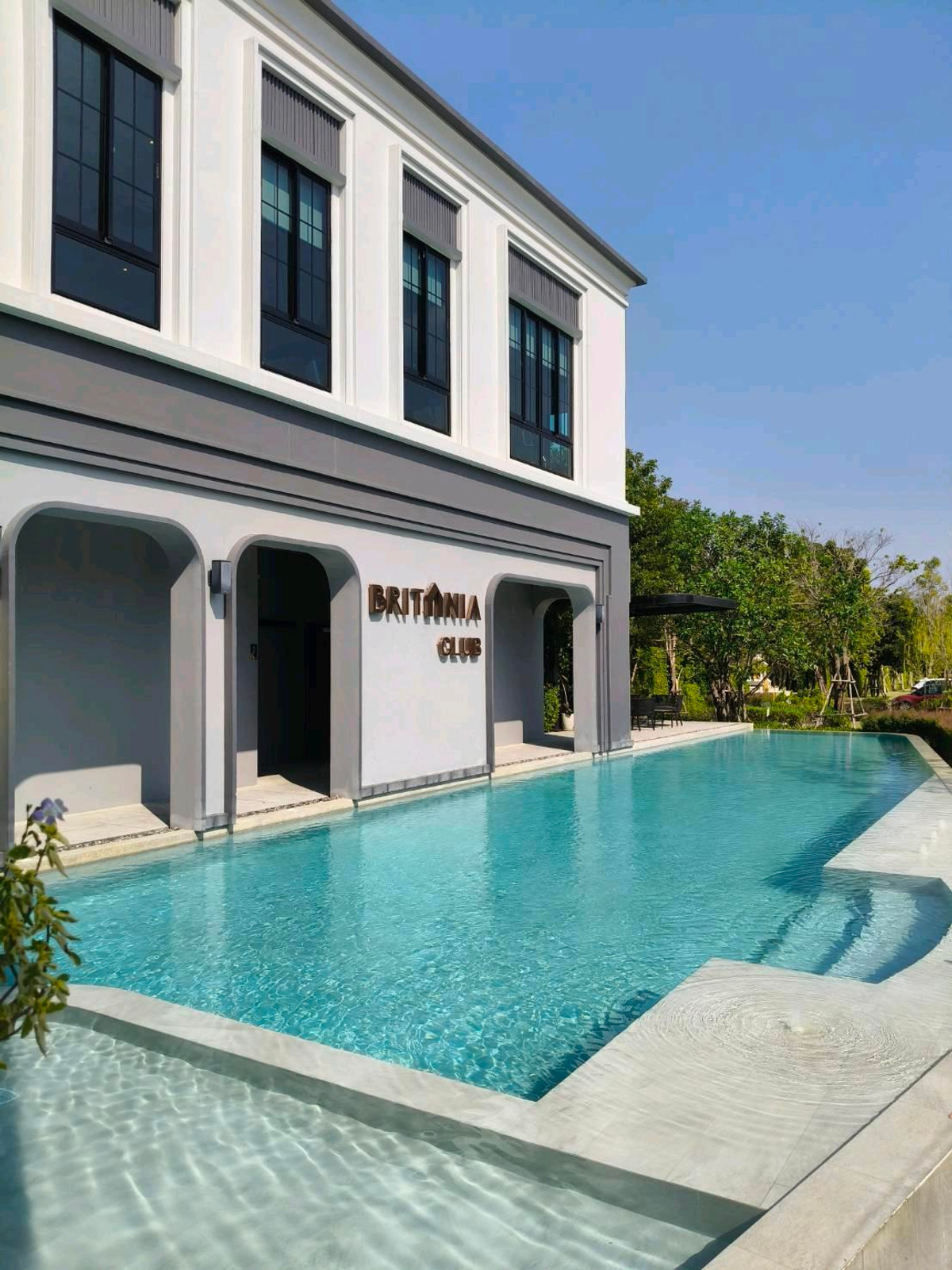 For SaleHouseBangna, Bearing, Lasalle : Single house for sale, corner plot, Soi Sriwaree, Long Yai, good price.