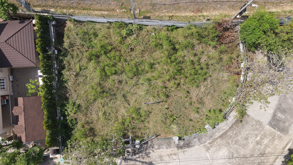 ขายที่ดินพัฒนาการ ศรีนครินทร์ : ที่ดินเปล่า ใน ม.บ้านนันทวัน ศรีนครินทร์