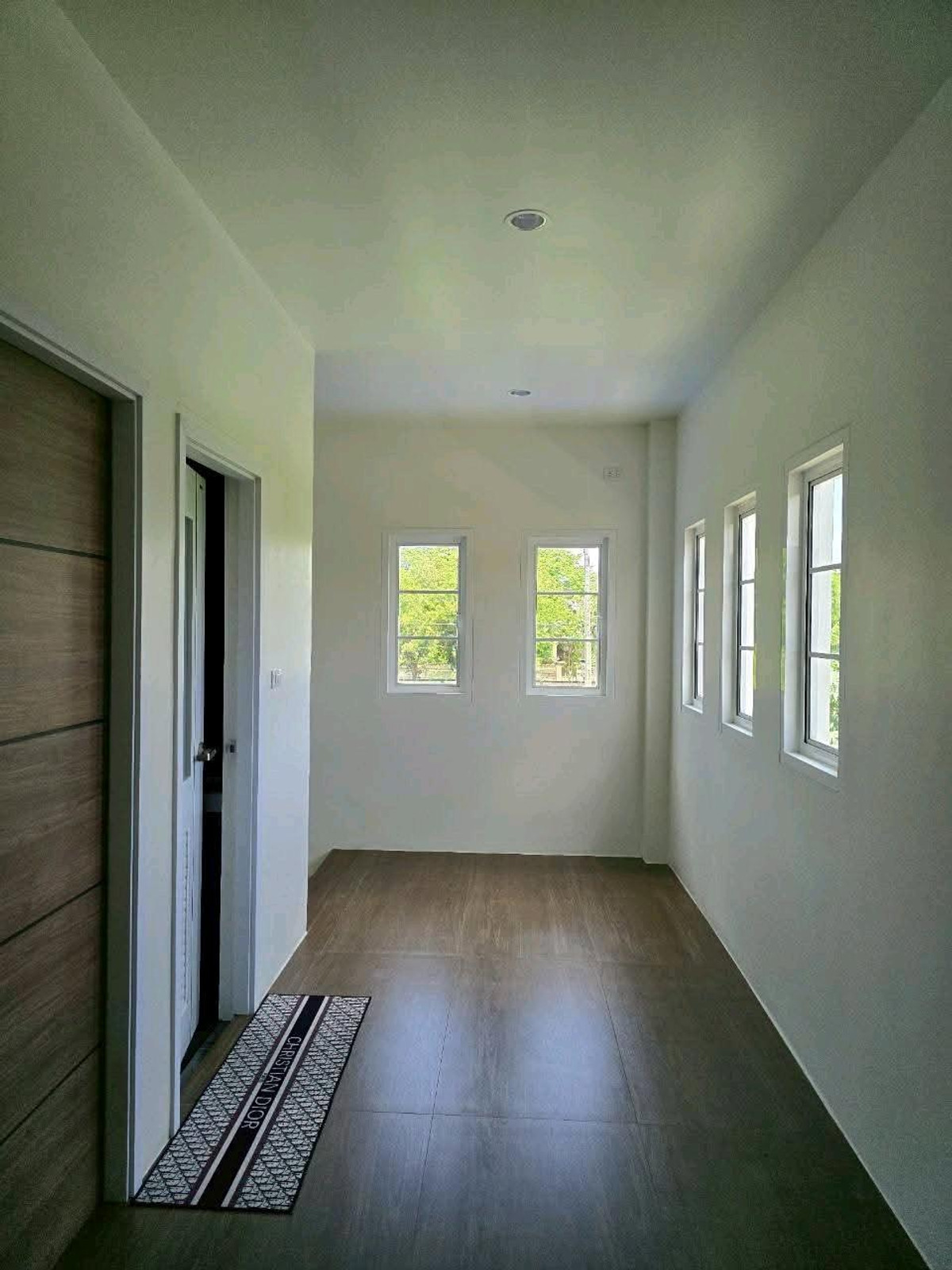 For RentWarehousePhutthamonthon, Salaya : 🏭Warehouse for rent with 2-story office + residence | Line 2 Bangkok | 405 sq m | 3-phase power | Electric door