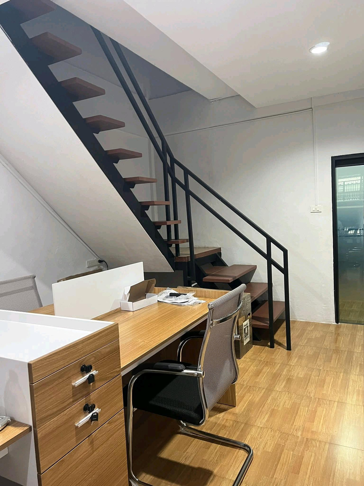 ให้เช่าทาวน์โฮมพระราม 9 เพชรบุรีตัดใหม่ RCA : ให้เช่าโฮมออฟฟิศทำเลทอง อโศก–ดินแดงโลเคชั่น : หลังห้าง Fortune Town จดทะเบียนบริษัทได้