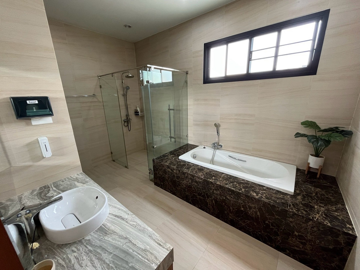 เซ้งร้านค้า/ตลาดนัดสุขุมวิท อโศก ทองหล่อ : เซ้งกิจการ พรีเมี่ยม สปา สุดหรู เอกมัย สุขุมวิท 63 ที่จอดรถ 3-4 คัน ห้องนวด เตียงนวด สระผมเวียดนาม สปา อโรมา ขัดผิว คุ้มมาก ตกแต่งเกือบ 5 ล้านบาท