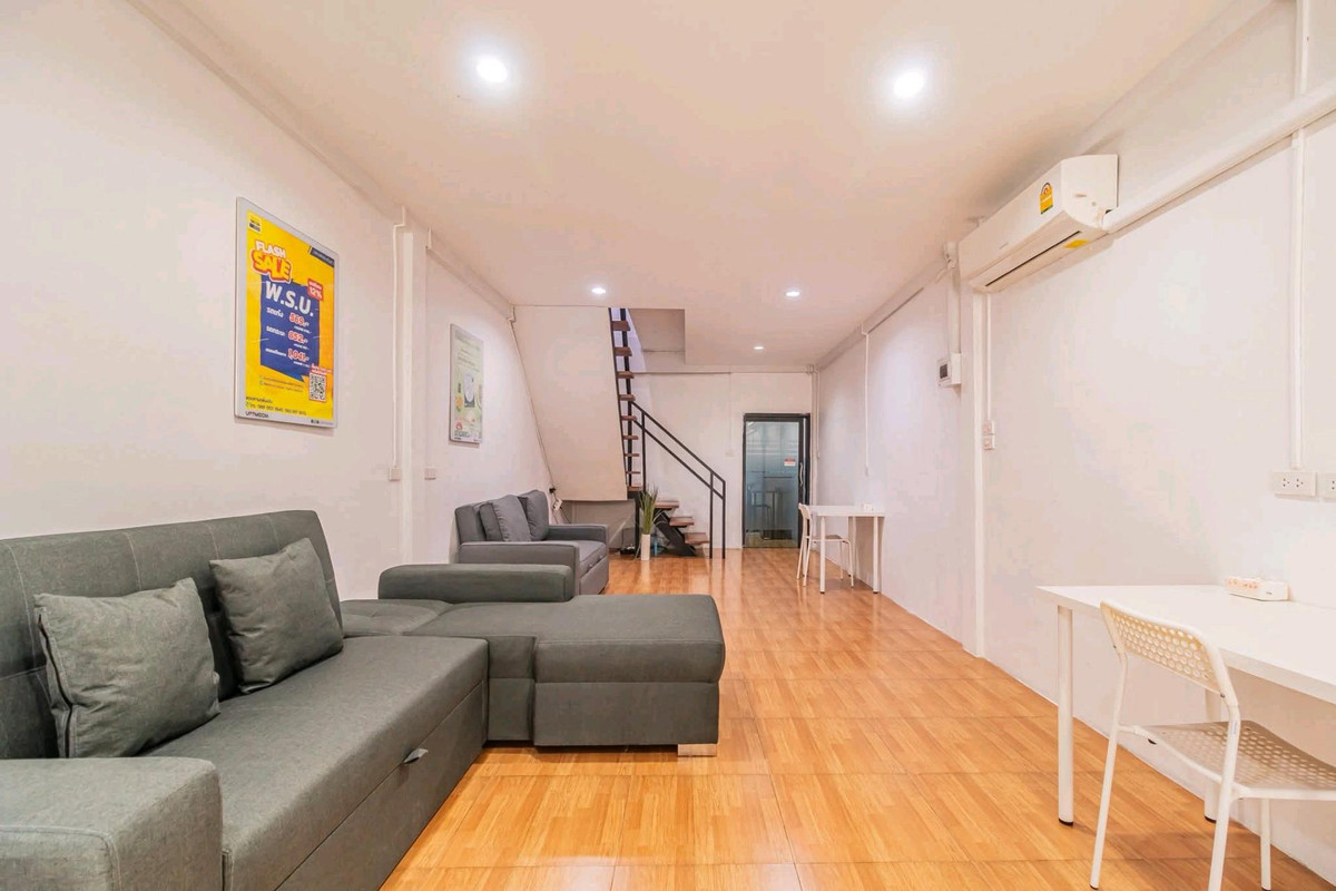 ให้เช่าทาวน์โฮมพระราม 9 เพชรบุรีตัดใหม่ RCA : ให้เช่าโฮมออฟฟิศทำเลทอง อโศก–ดินแดงโลเคชั่น : หลังห้าง Fortune Town จดทะเบียนบริษัทได้