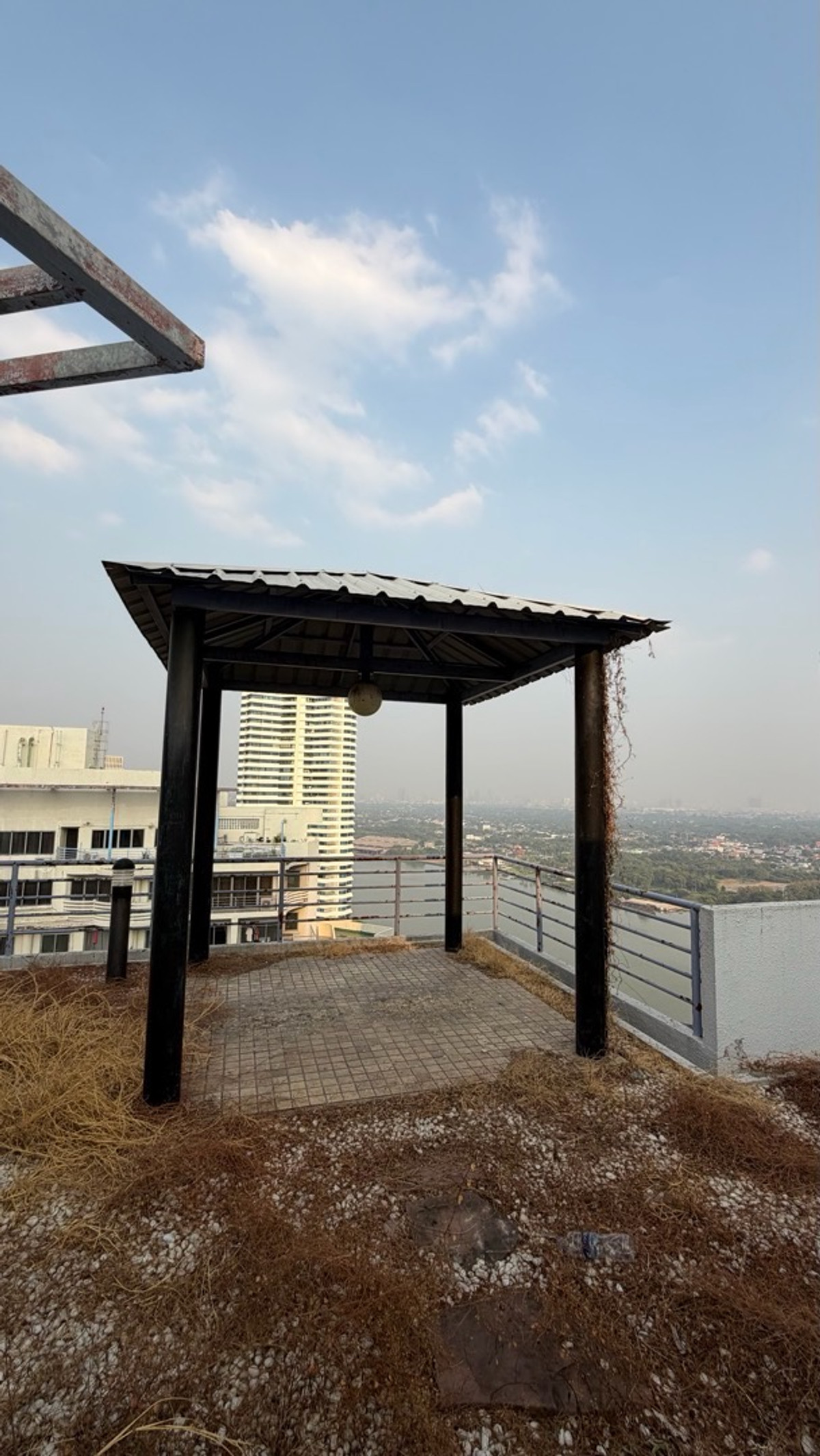 ขายคอนโดพระราม 3 สาธุประดิษฐ์ : SV City พระราม 3 อาคาร 7 ชั้น 26–27 ห้องสูง โปร่ง โล่ง ลมดี หันทิศตะวันออก รับแดดเช้าอ่อน ๆ ไม่ร้อนบ่าย พื้นที่ใช้สอย 179.64 ตร.ม.