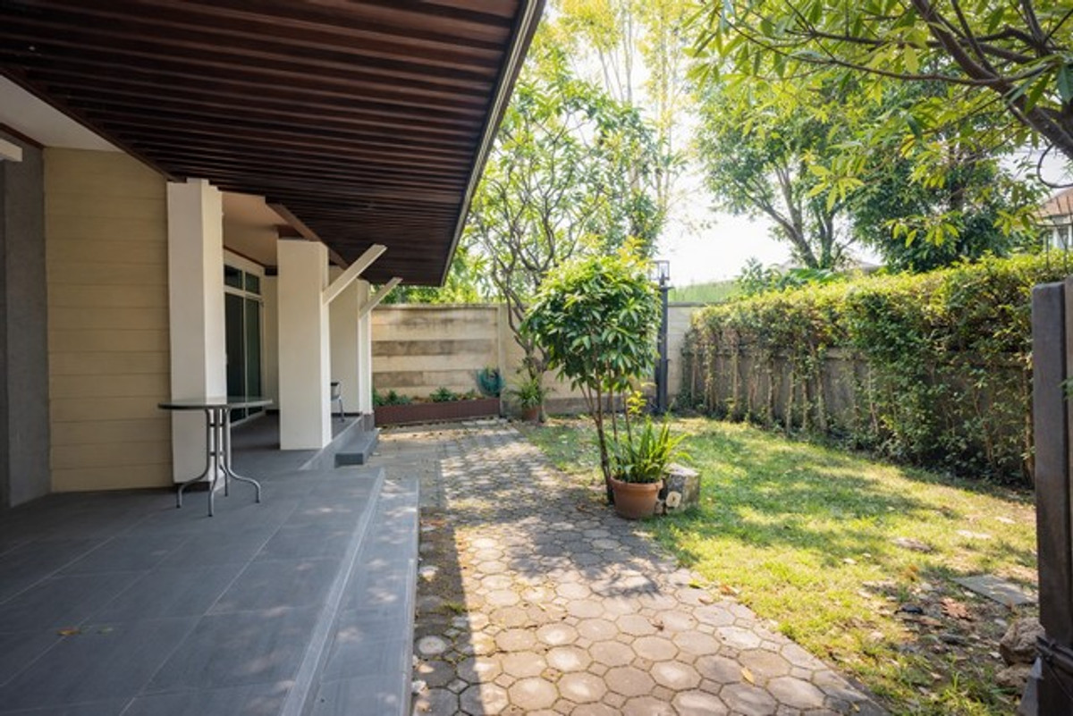 For RentHouseChaengwatana, Muangthong : The Plant Chaengwattana, house ready to move in, fully furnished, big house, suitable for a large family comfortably.