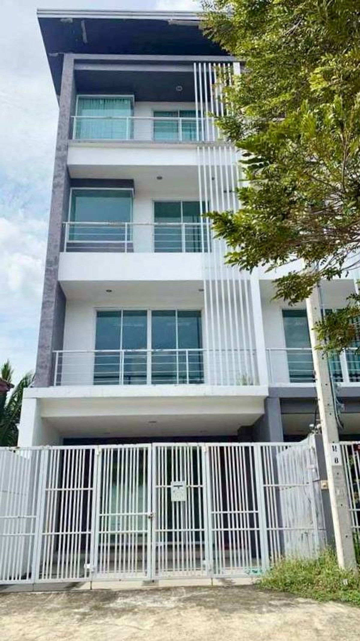 For RentHome OfficeRama5, Ratchapruek, Bangkruai : For sale/rent, 4-story home office, next to the Pink Line BTS. (Sanam Bin Nam Station)