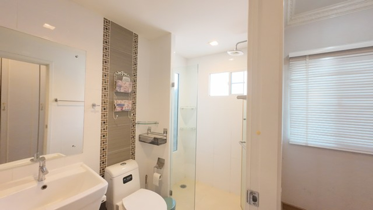 For RentHouseChaengwatana, Muangthong : The Plant Chaengwattana, house ready to move in, fully furnished, big house, suitable for a large family comfortably.