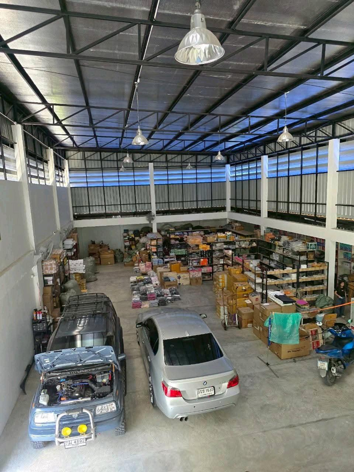 For RentWarehousePhutthamonthon, Salaya : 🏭Warehouse for rent with 2-story office + residence | Line 2 Bangkok | 405 sq m | 3-phase power | Electric door