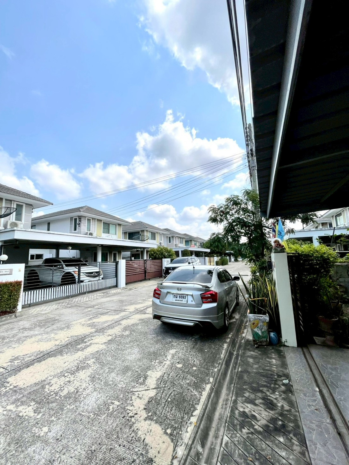 For SaleSriracha Laem Chabang Ban Bueng : Life @ Banglamung / 3 bedrooms (for sale), Life @ Banglamung / 3 Bedrooms (FOR SALE) BEWN098