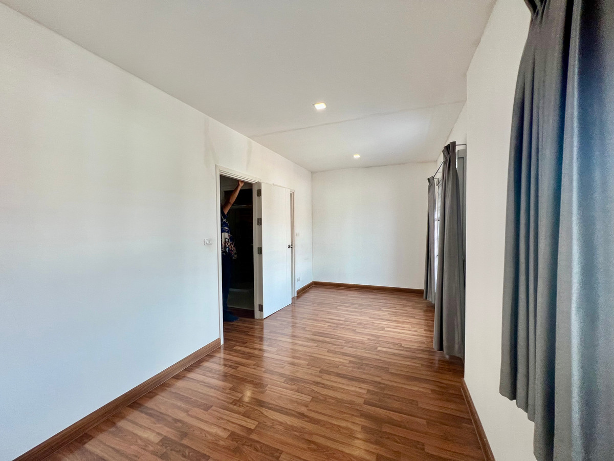 For SaleTownhomePattanakan, Srinakarin : For Sale: 2-Storey Townhome at Pruksa Ville 73 Pattanakarn 38 | Balinese-Modern Design | Near Airport Rail Link Huamak & BTS On Nut