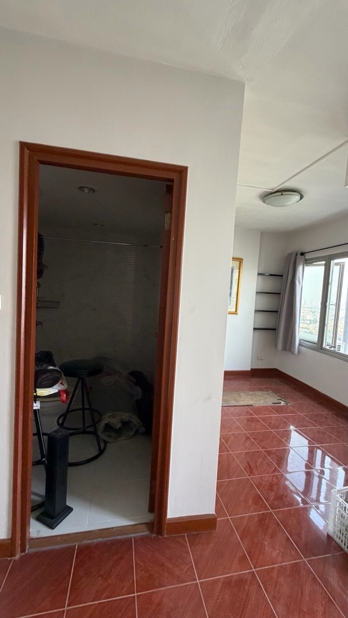 ขายคอนโดพระราม 3 สาธุประดิษฐ์ : SV City พระราม 3 อาคาร 7 ชั้น 26–27 ห้องสูง โปร่ง โล่ง ลมดี หันทิศตะวันออก รับแดดเช้าอ่อน ๆ ไม่ร้อนบ่าย พื้นที่ใช้สอย 179.64 ตร.ม.