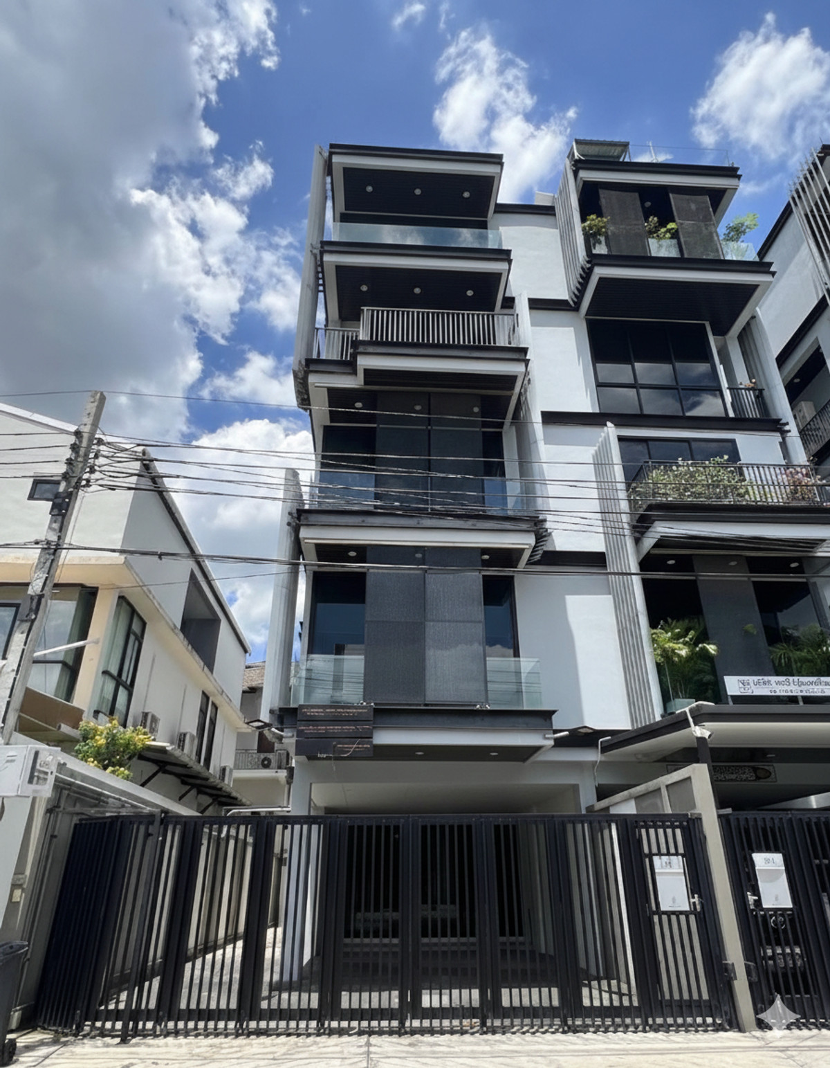 For SaleHome OfficeRamkhamhaeng, Hua Mak : MELOFT Home Office Rama 9 / 3 bedrooms (for sale), MELOFT Home Office Rama 9 / 3 Bedrooms (FOR SALE) JANE004