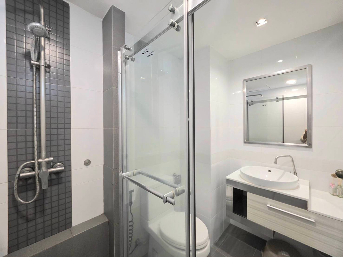 ขายคอนโดวิภาวดี ดอนเมือง หลักสี่ : ขาย เจ ดับบลิว  คอนโด แอท ดอนเมือง อาคารอี ชั้น 7 วิวโล่ง 