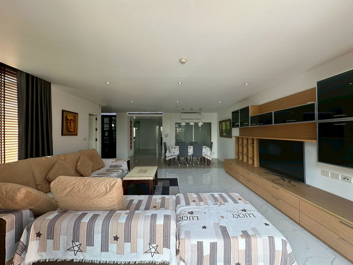 For RentCondoOnnut, Udomsuk : Condo for rent, Baan Ananda, Sukhumvit-Ekkamai area, 2 bedrooms, 152 sq m, near BTS Ekkamai-Thonglor.