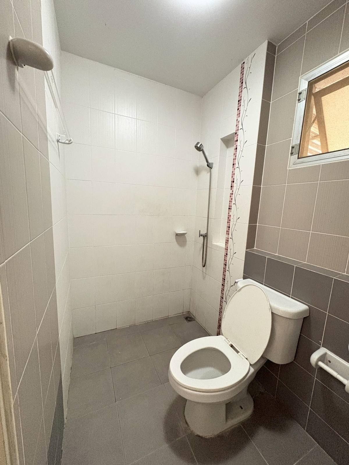 For SaleSriracha Laem Chabang Ban Bueng : Life @ Banglamung / 3 bedrooms (for sale), Life @ Banglamung / 3 Bedrooms (FOR SALE) BEWN098