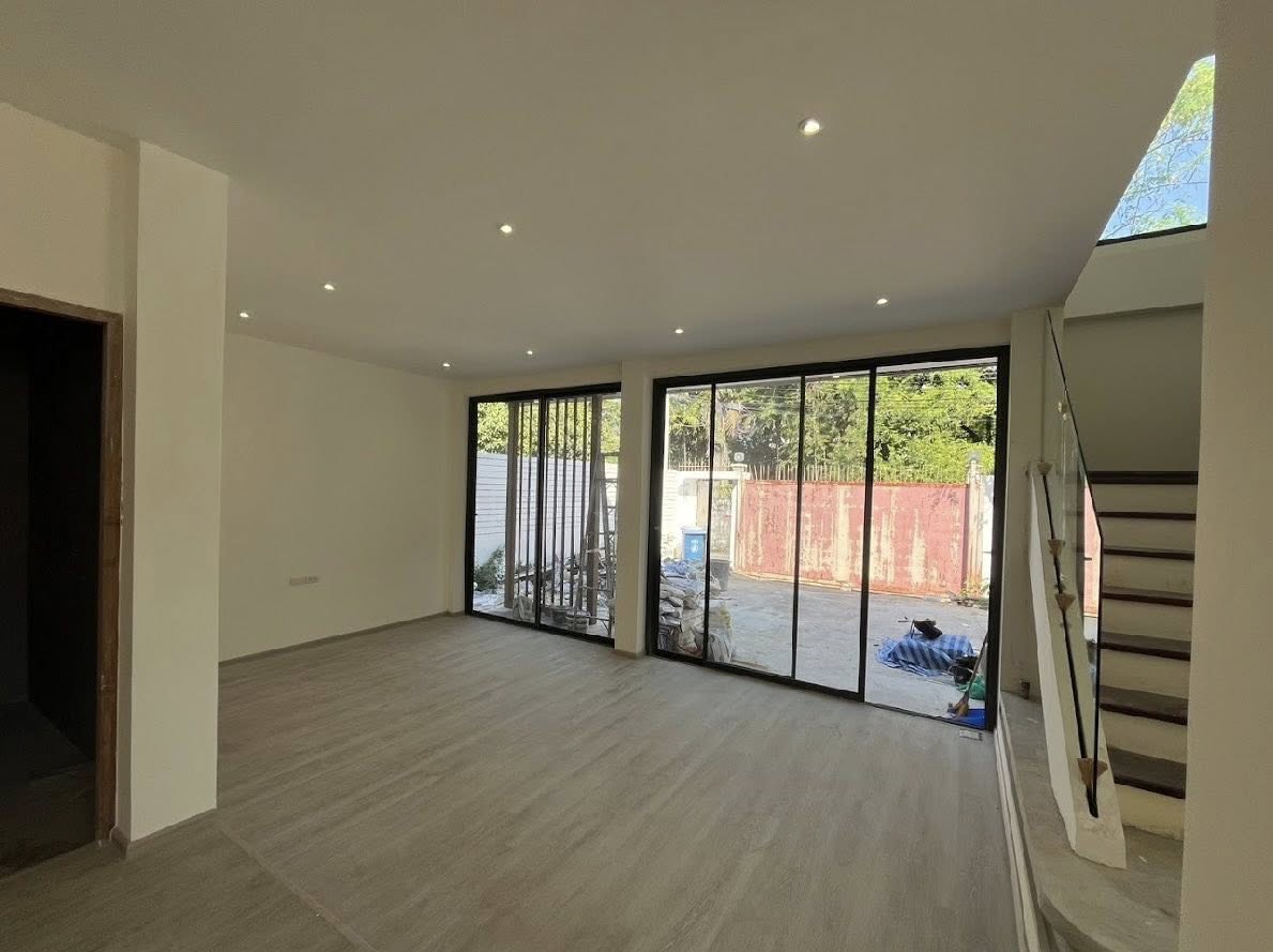 ขายบ้านอ่อนนุช อุดมสุข : 🔥ขายด่วน+🔥บ้านเดี่ยว 2 ชั้น หมู่บ้านเกษมสำราญ ใกล้สถานีรถไฟฟ้า BTS ทองหล่อ