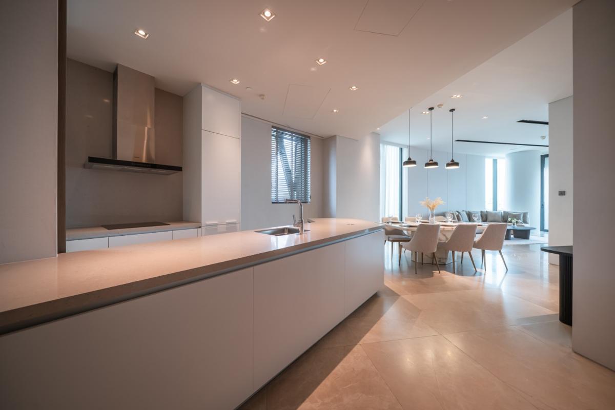 For RentCondoWongwianyai, Charoennakor : 🔥Rent Now+🔥 Banyan Tree Residences Riverside Bangkok, near the Gold Line BTS (Khlong San Station). Fully furnished and ready to move in.