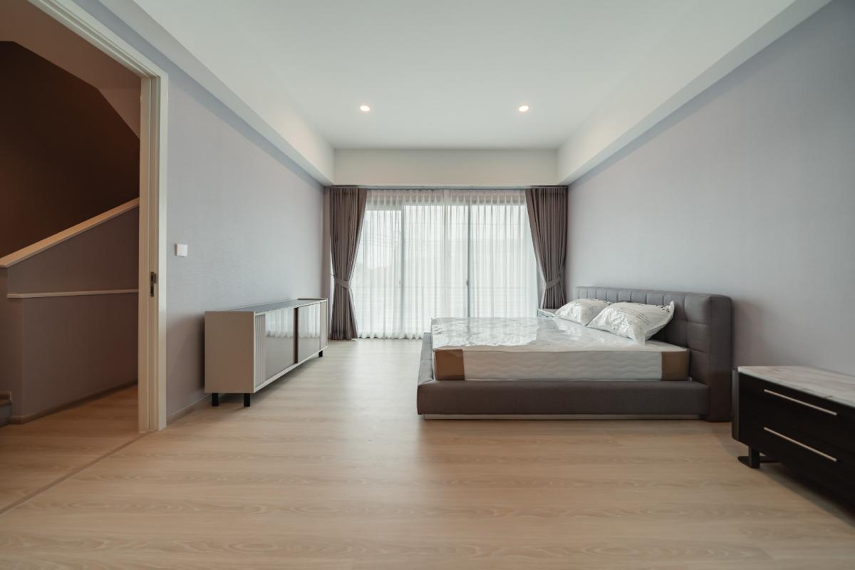 For RentTownhomePattanakan, Srinakarin : 🔥Rent Now+🔥 Nirvana Define Bangkok Kreetha, near MRT Sri Kreetha Station. Fully furnished and ready to move in.
