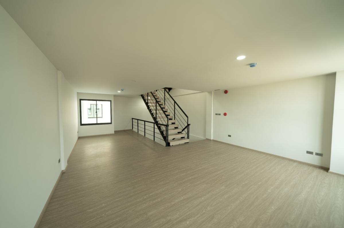 For RentHome OfficePattanakan, Srinakarin : 🔥Rent Now+🔥 Nirvana @Work Krungthep Kreetha