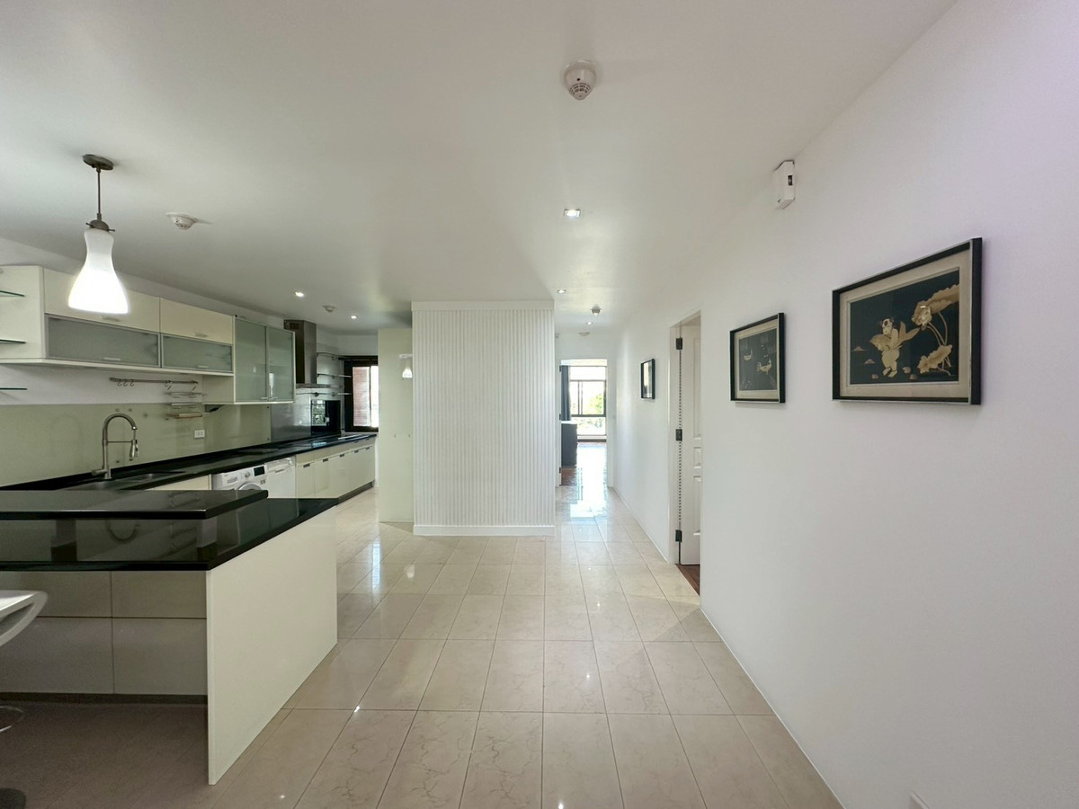 For RentCondoOnnut, Udomsuk : Condo for rent, Baan Ananda, Sukhumvit-Ekkamai area, 2 bedrooms, 152 sq m, near BTS Ekkamai-Thonglor.