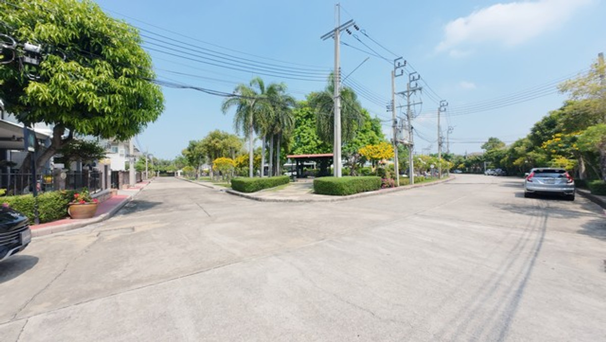 For RentHouseChaengwatana, Muangthong : The Plant Chaengwattana, house ready to move in, fully furnished, big house, suitable for a large family comfortably.
