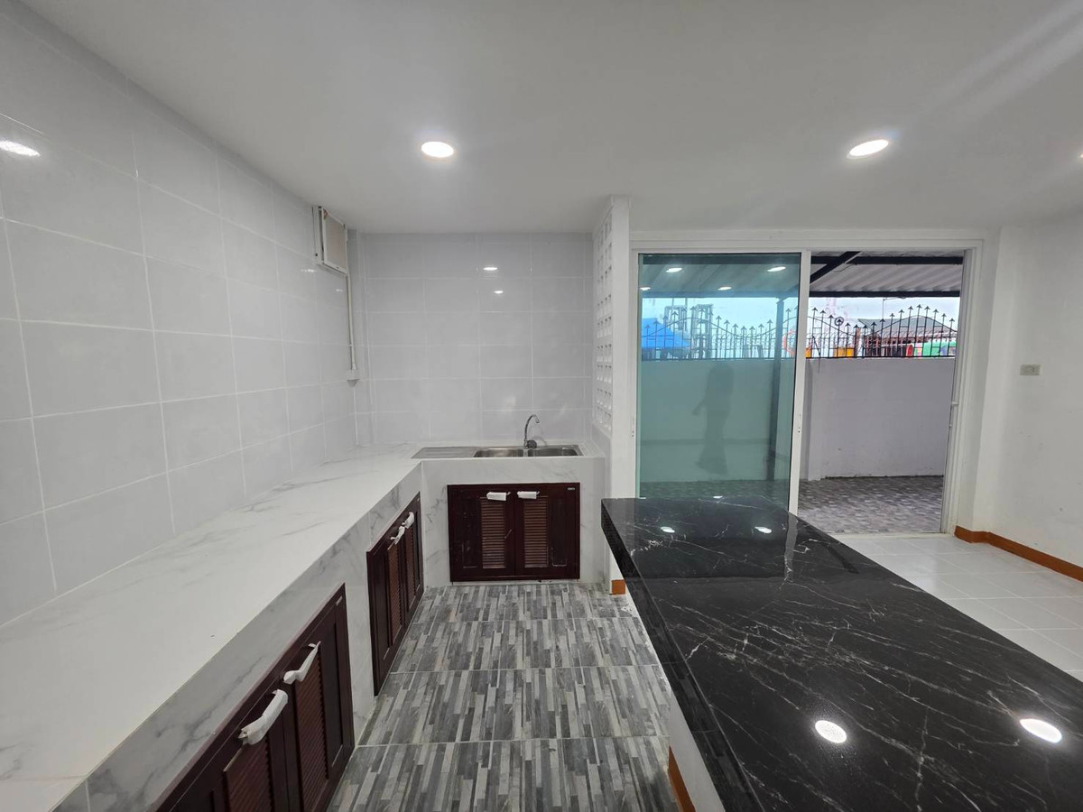 ให้เช่าทาวน์โฮมวิภาวดี ดอนเมือง หลักสี่ : ให้เช่าทาวน์เฮ้าส์ ใกล้ สนามบินดอนเมือง เพียง 3 นาที