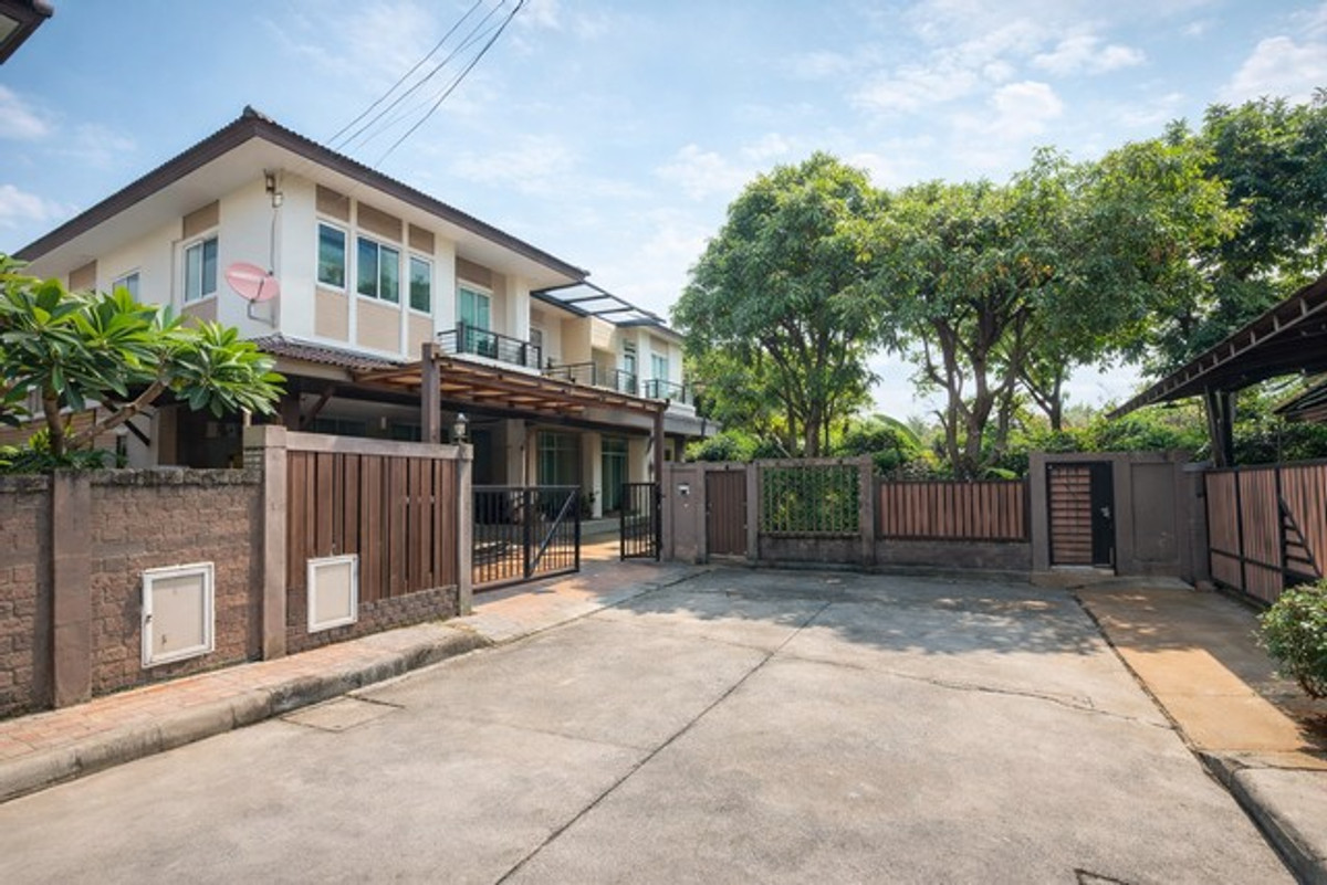 For RentHouseChaengwatana, Muangthong : The Plant Chaengwattana, house ready to move in, fully furnished, big house, suitable for a large family comfortably.