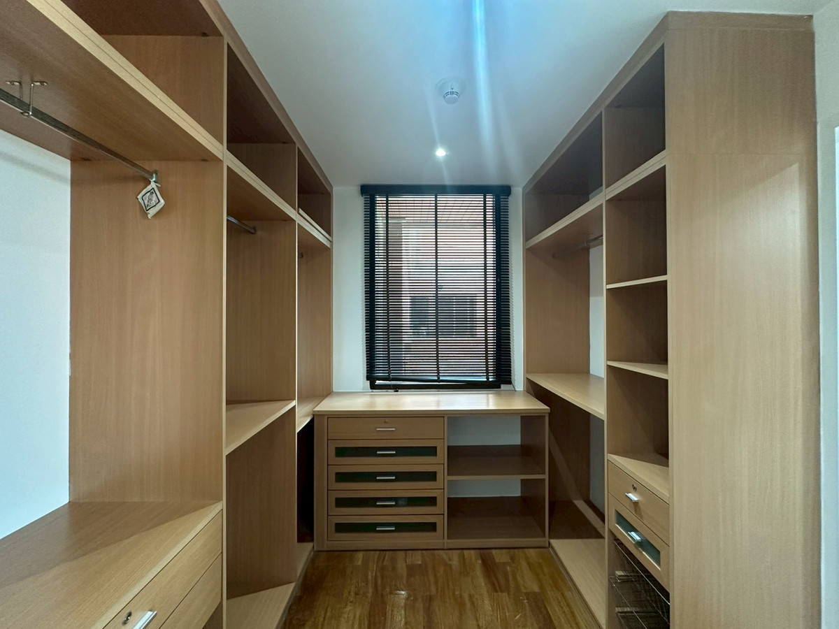 For RentCondoOnnut, Udomsuk : Condo for rent, Baan Ananda, Sukhumvit-Ekkamai area, 2 bedrooms, 152 sq m, near BTS Ekkamai-Thonglor.