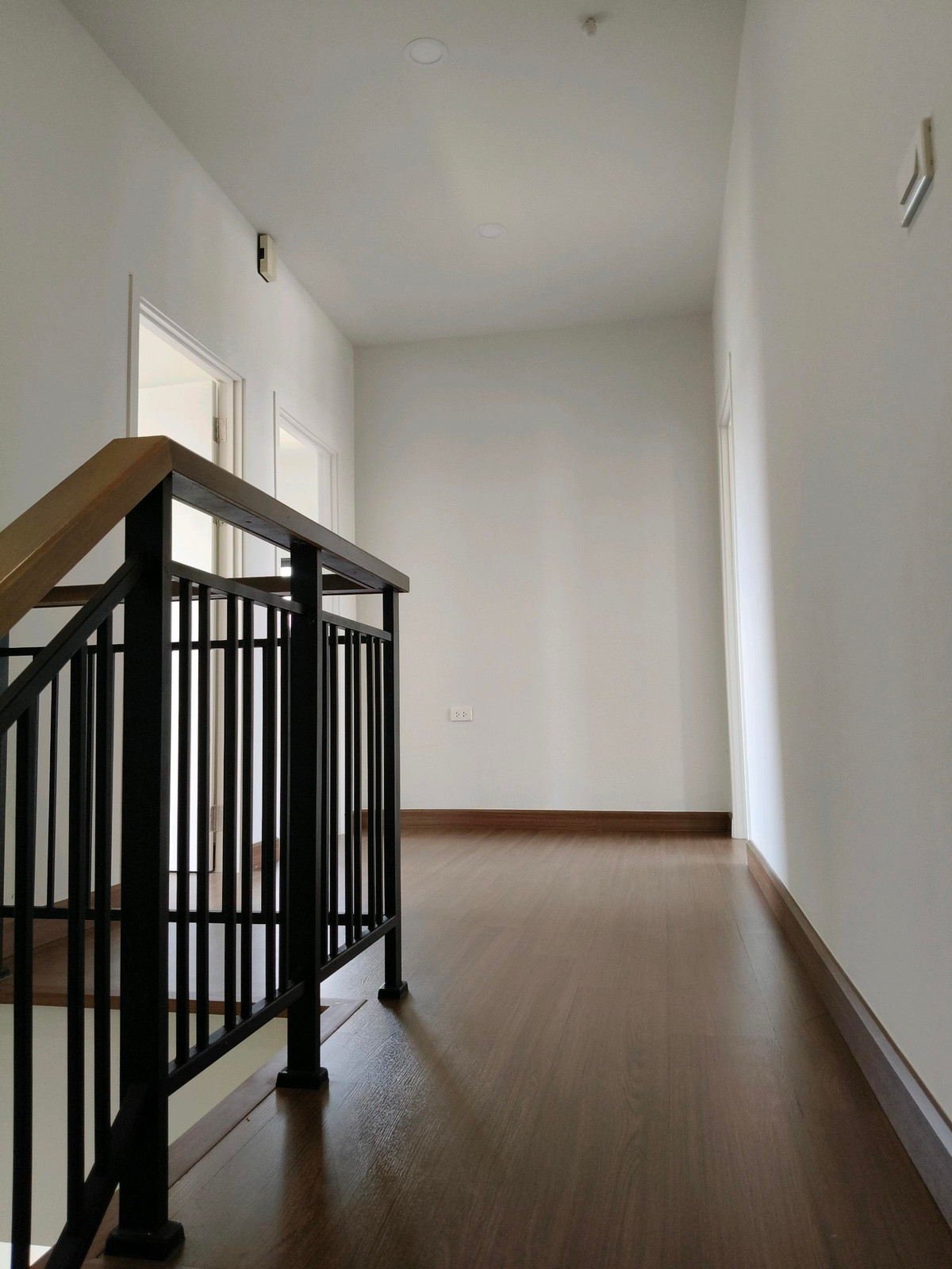 For SaleSamut Prakan,Samrong : Semi-detached house, detached house, King Kaew location, near Airport Link Lat Krabang.