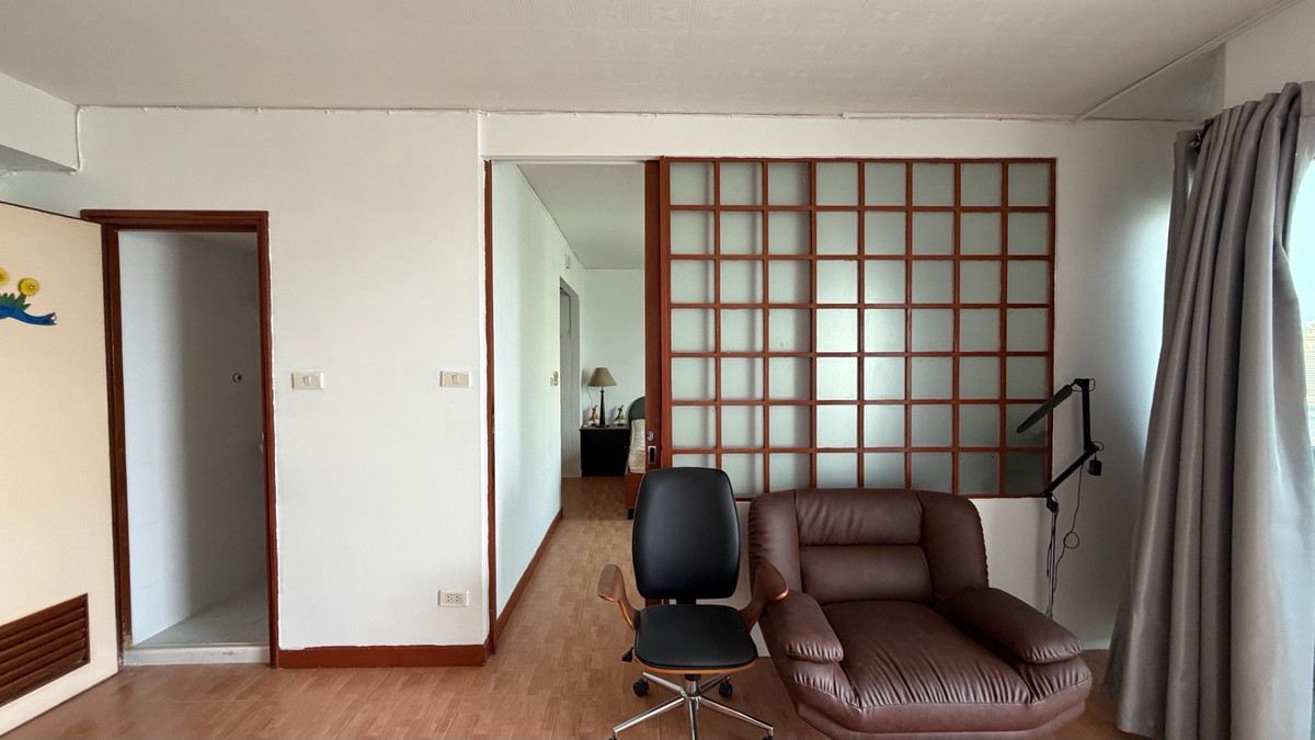 ขายคอนโดพระราม 3 สาธุประดิษฐ์ : SV City พระราม 3 อาคาร 7 ชั้น 26–27 ห้องสูง โปร่ง โล่ง ลมดี หันทิศตะวันออก รับแดดเช้าอ่อน ๆ ไม่ร้อนบ่าย พื้นที่ใช้สอย 179.64 ตร.ม.