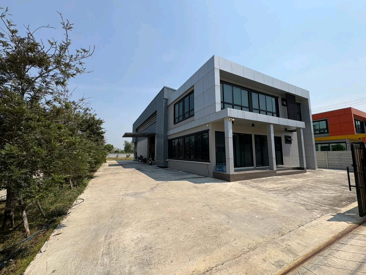 ให้เช่าโรงงานนครปฐม : 🏭 ขาย / ให้เช่า โรงงานพร้อมออฟฟิศ Modern บางเลน – นราภิรมย์ นครปฐม 1 ไร่ 1 งาน 81 ตร.วา
