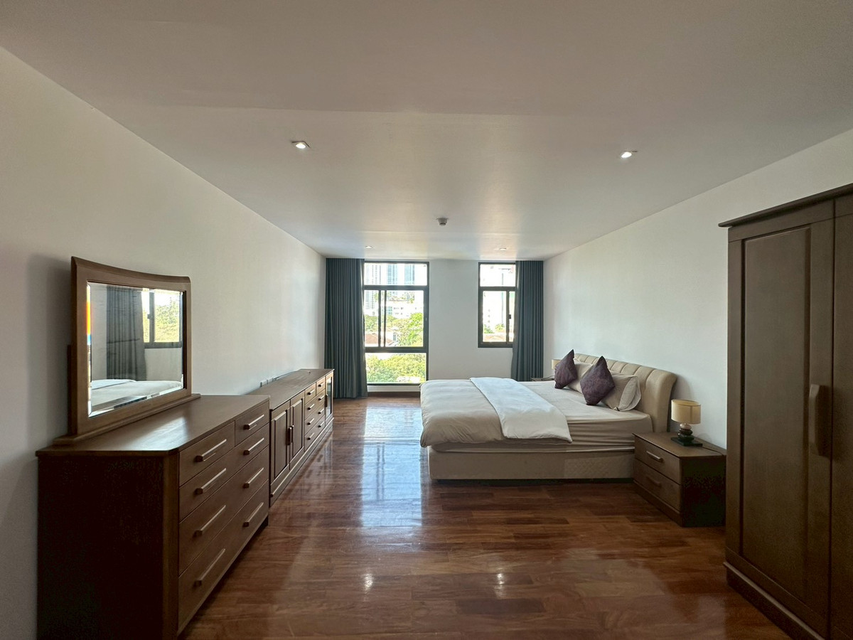 For RentCondoOnnut, Udomsuk : Condo for rent, Baan Ananda, Sukhumvit-Ekkamai area, 2 bedrooms, 152 sq m, near BTS Ekkamai-Thonglor.