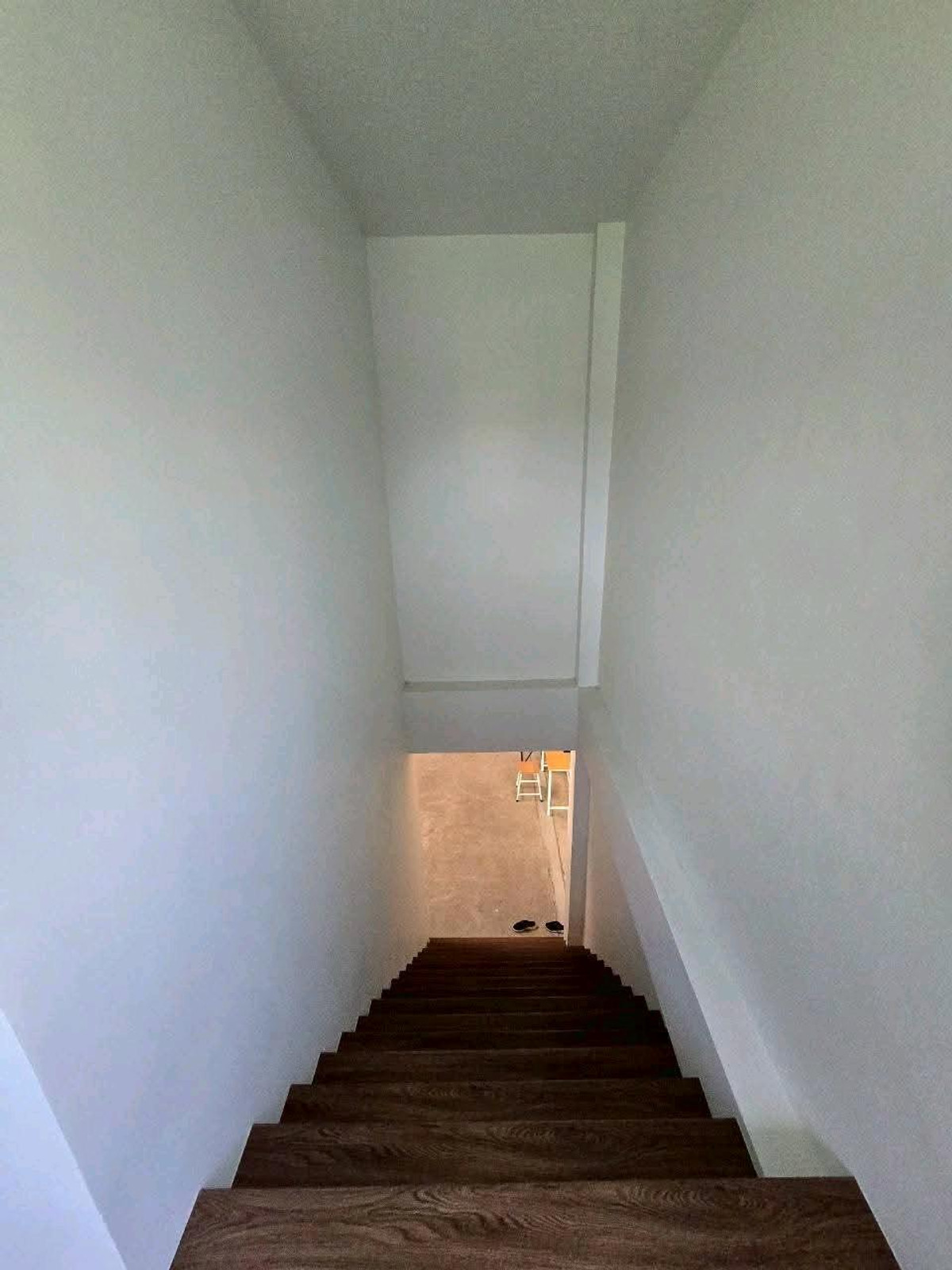 For RentWarehousePhutthamonthon, Salaya : 🏭Warehouse for rent with 2-story office + residence | Line 2 Bangkok | 405 sq m | 3-phase power | Electric door