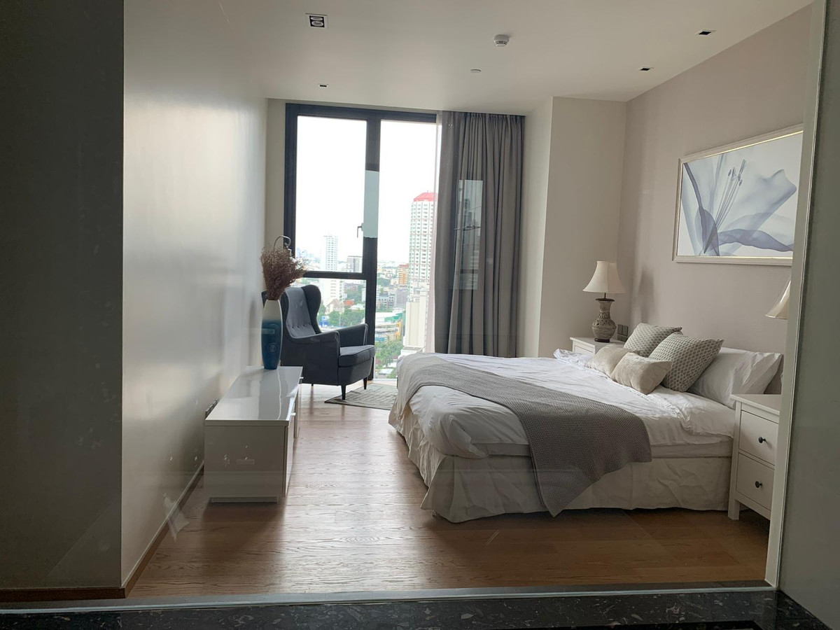 คอนโดสุขุมวิท อโศก ทองหล่อ : BEATNIQ Sukhumvit 32 (บีทนิค สุขุมวิท 32) – คอนโดระดับ Ultra-Luxury ใกล้ BTS ทองหล่อ ห้องมุมขนาดใหญ่ ดีไซน์หรูหราทันสมัยในทำเลระดับพรีเมียม พร้อมพื้นที่ใช้สอยที่กว้างขวางและความเป็นส่วนตัวสูงสุด